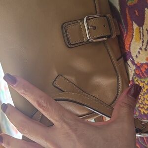 Coach• Hadley Field Leather Crossbody🍂🍁